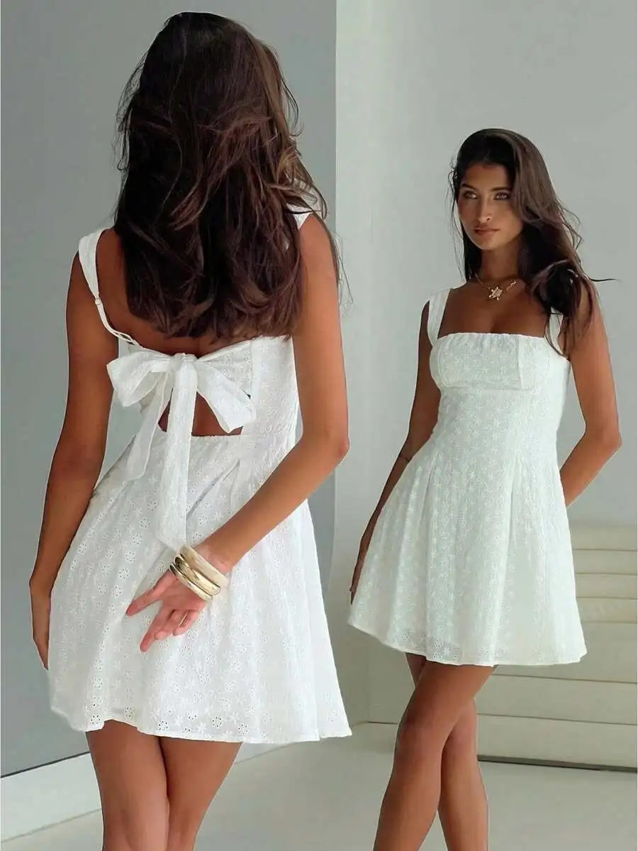 Womens Sleeveless Square Neck  - Embroidery Eyelet recensione e prezzo