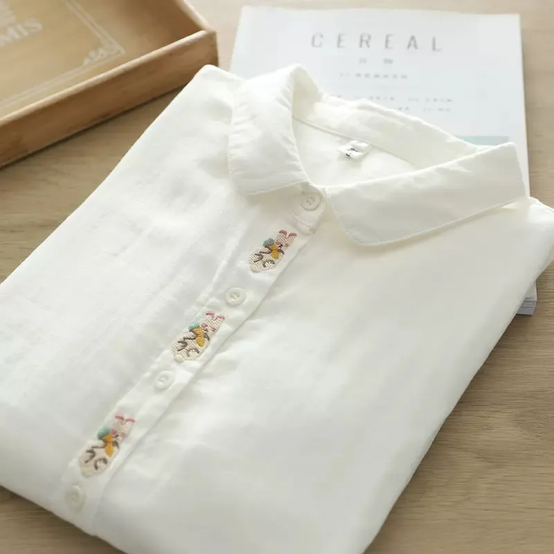 Women's White Peter Pan Collar - Embroidery Rabbit recensione e prezzo