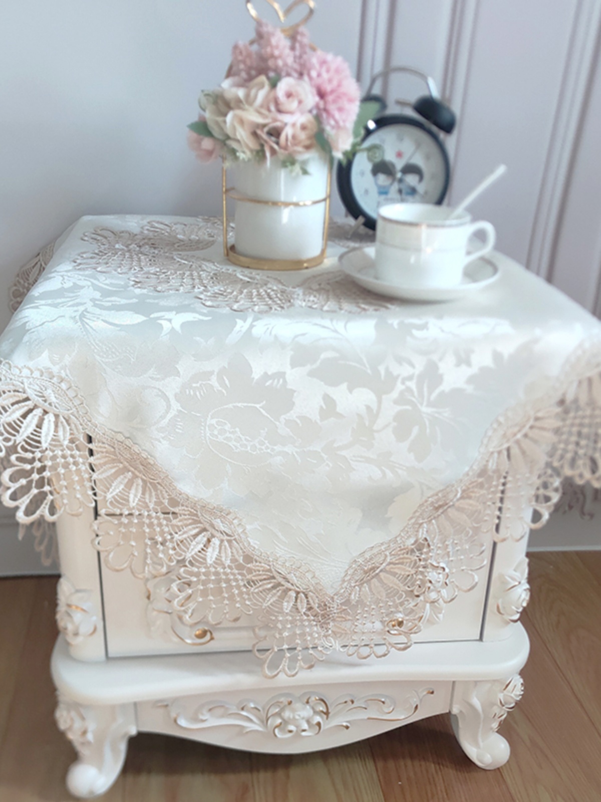 European Sle Bede Table Cover  - Embroidery Simple recensione e prezzo