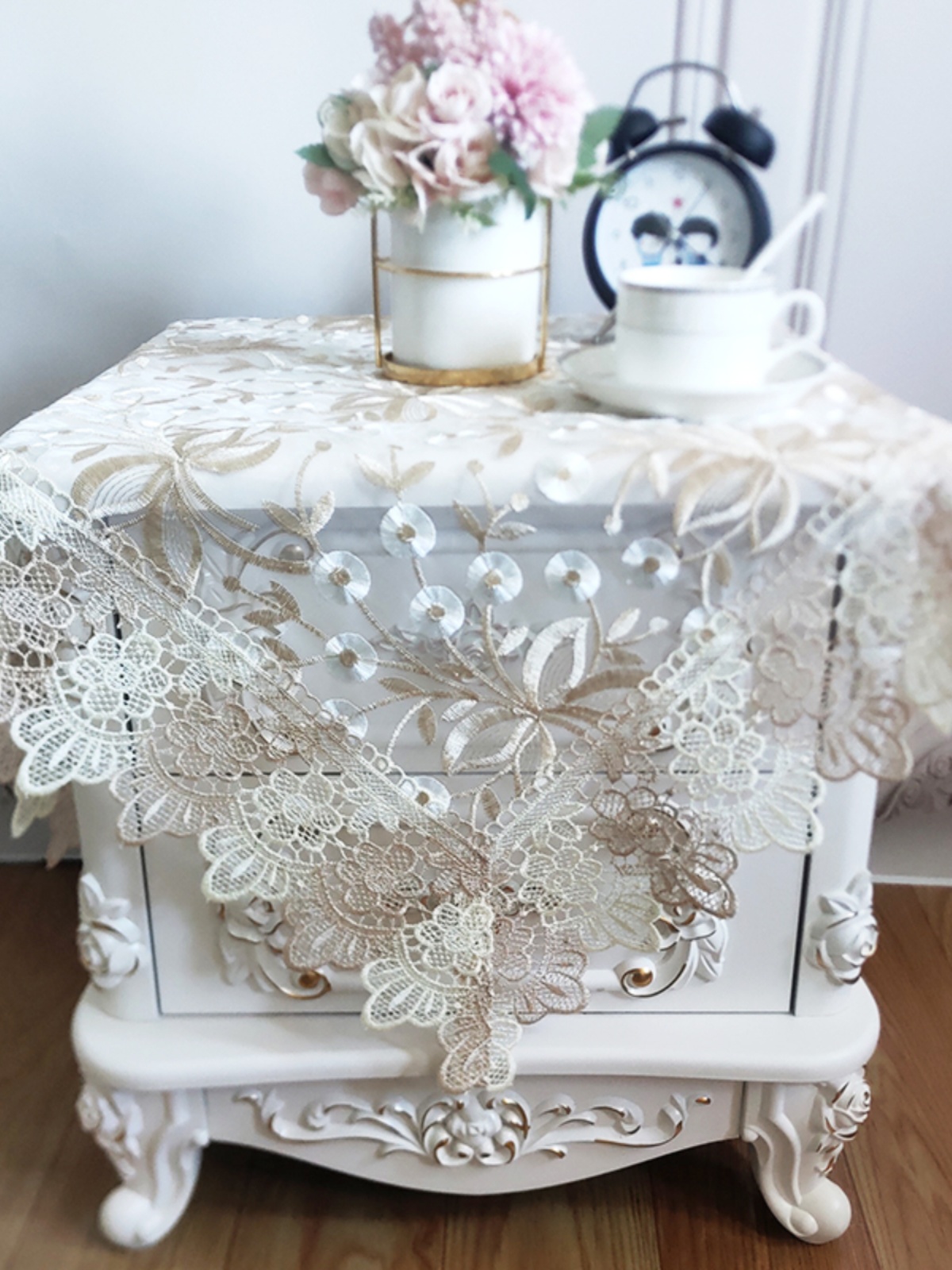 European Sle Bede Table Cover  - Embroidery Simple recensione e prezzo