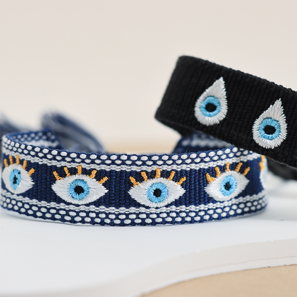 Fashion Woven Bracelets Stacka - Embroidery Eyelet recensione e prezzo