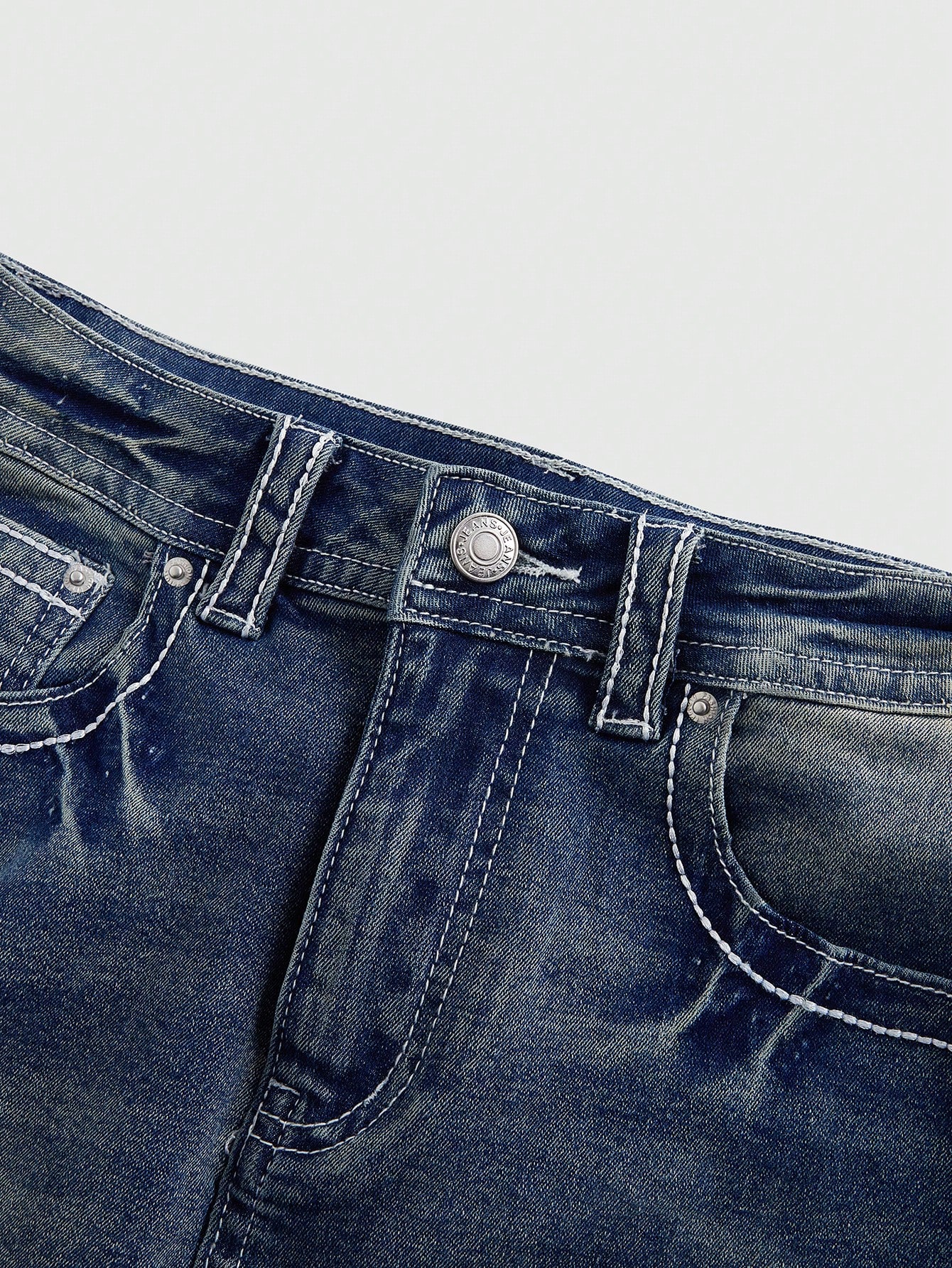 Low-Waist Denim Mini Skirt wit - Embroidery Stitch recensione e prezzo