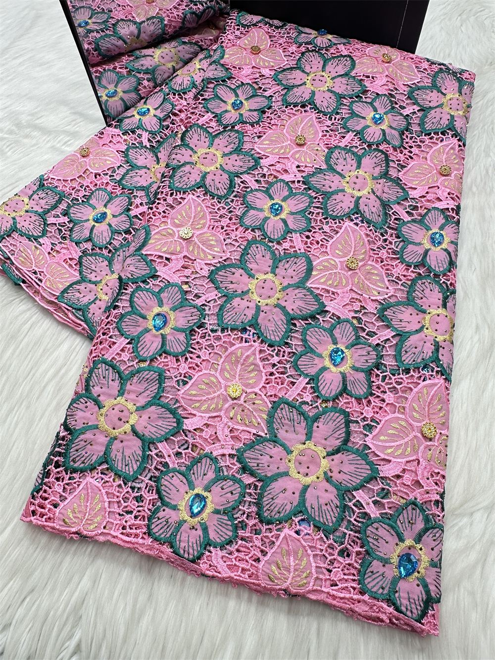 African Cord Water Soluble Fab - Embroidery Web recensione e prezzo