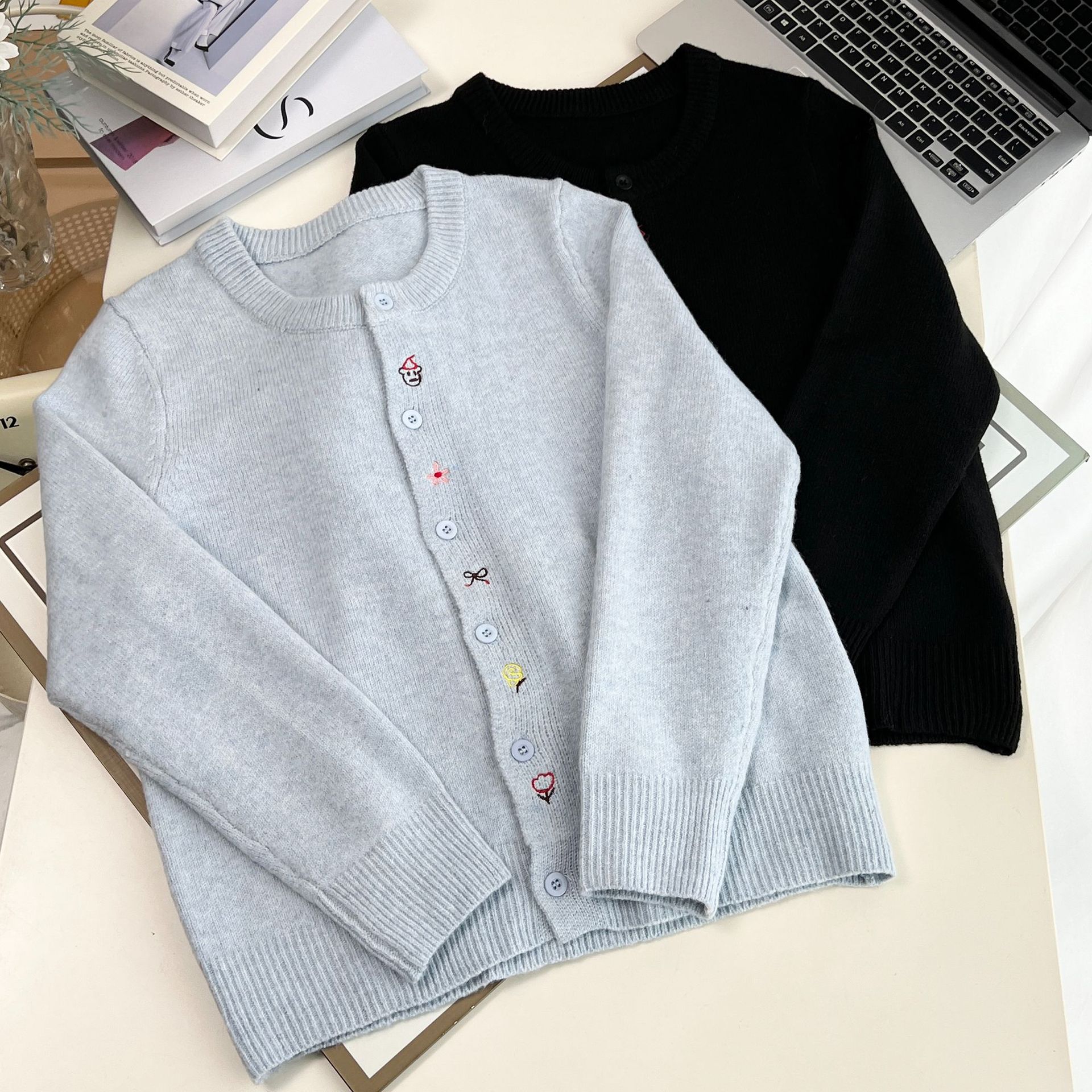 XXXL Fashion Plus Size Women's - Embroidery Simple recensione e prezzo