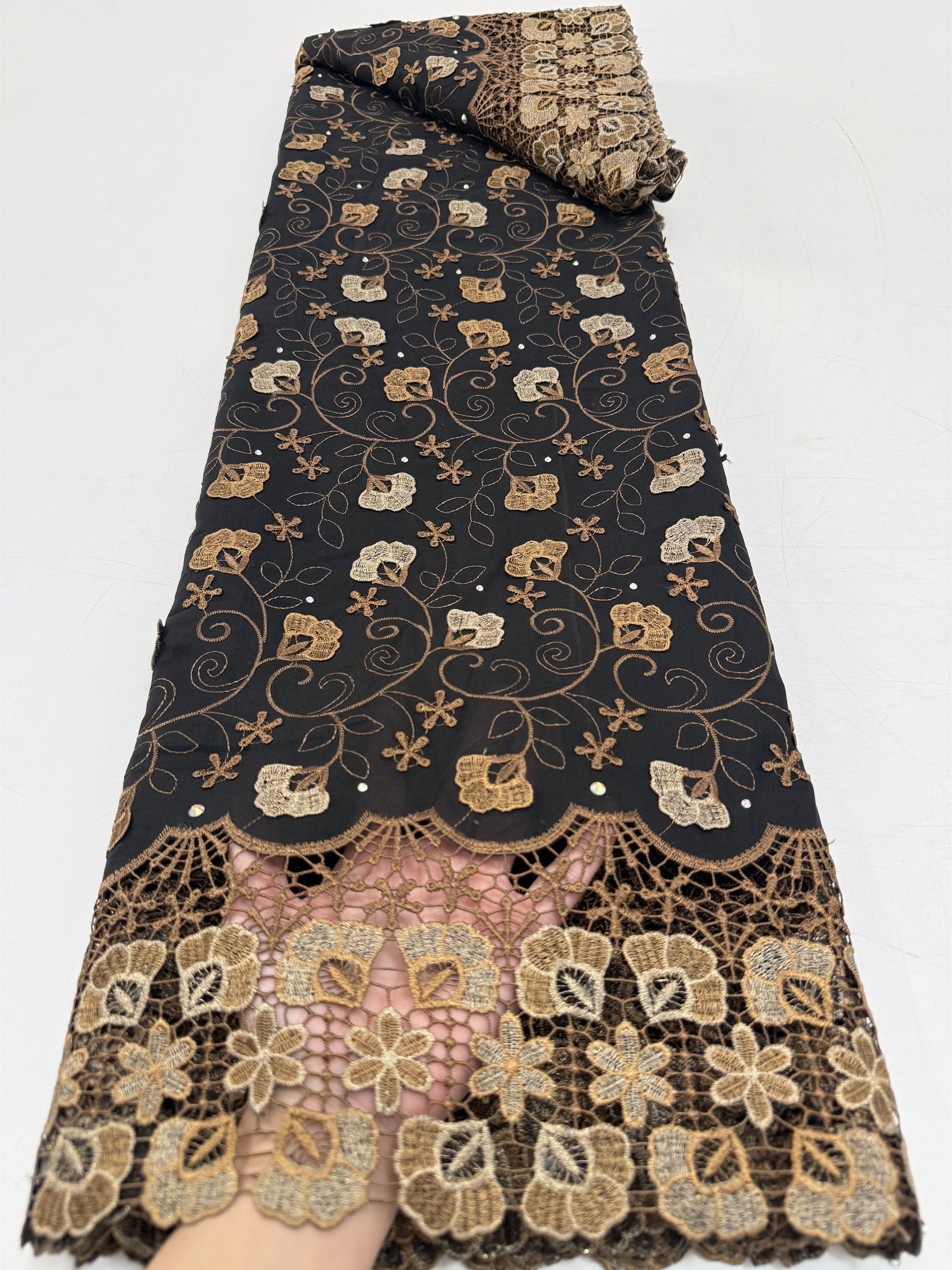 African Swiss Voile Lace In Sw - Embroidery Web recensione e prezzo