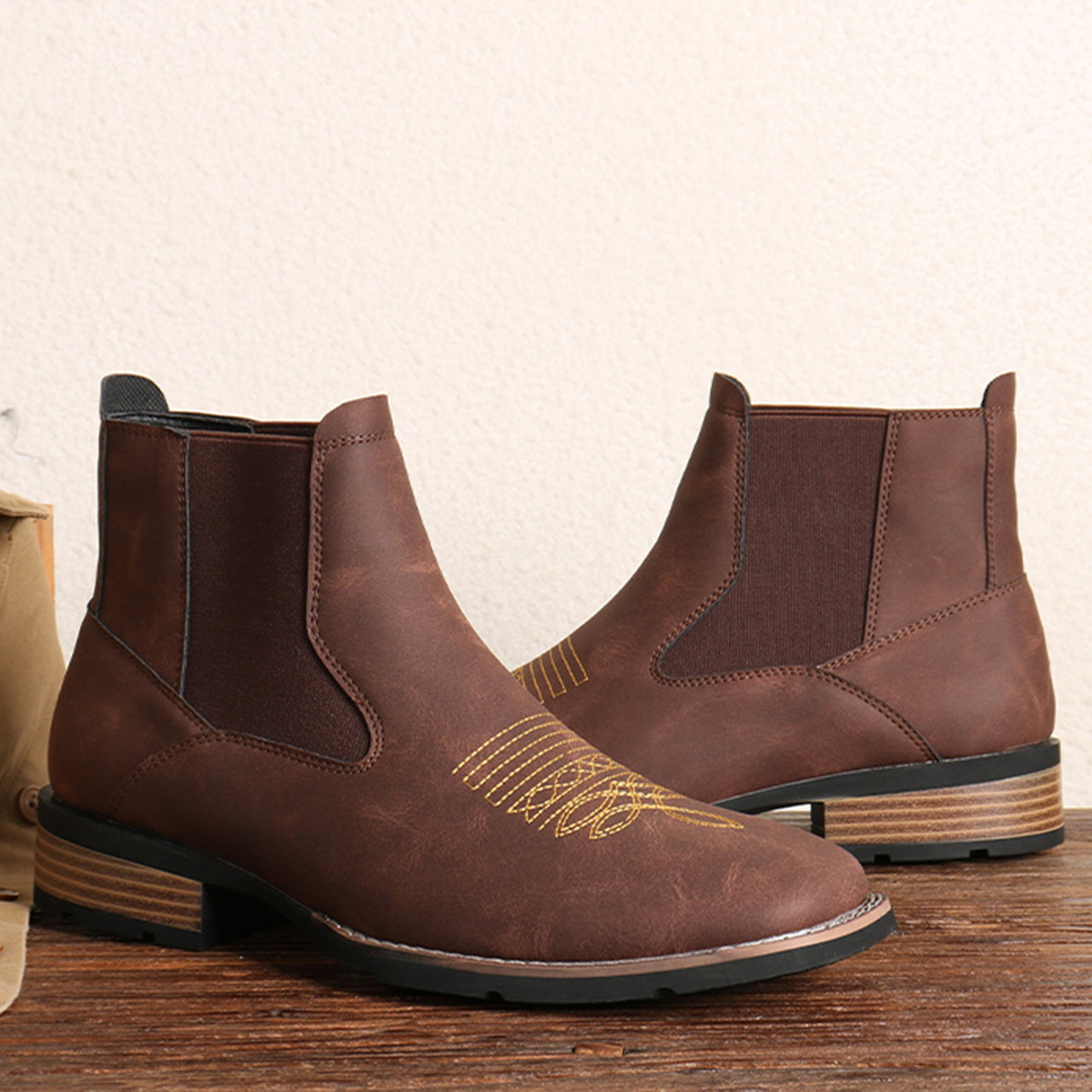 Men's Embroidery Boots With Go - Embroidery Stitch recensione e prezzo