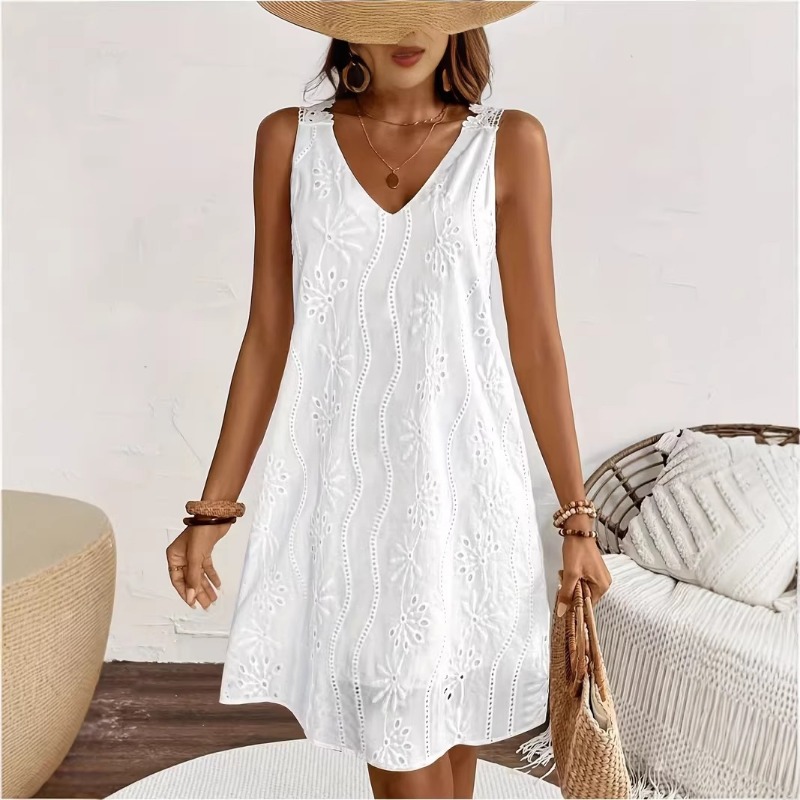 Women's White V Neck Eyelet Em - Embroidery Eyelet recensione e prezzo