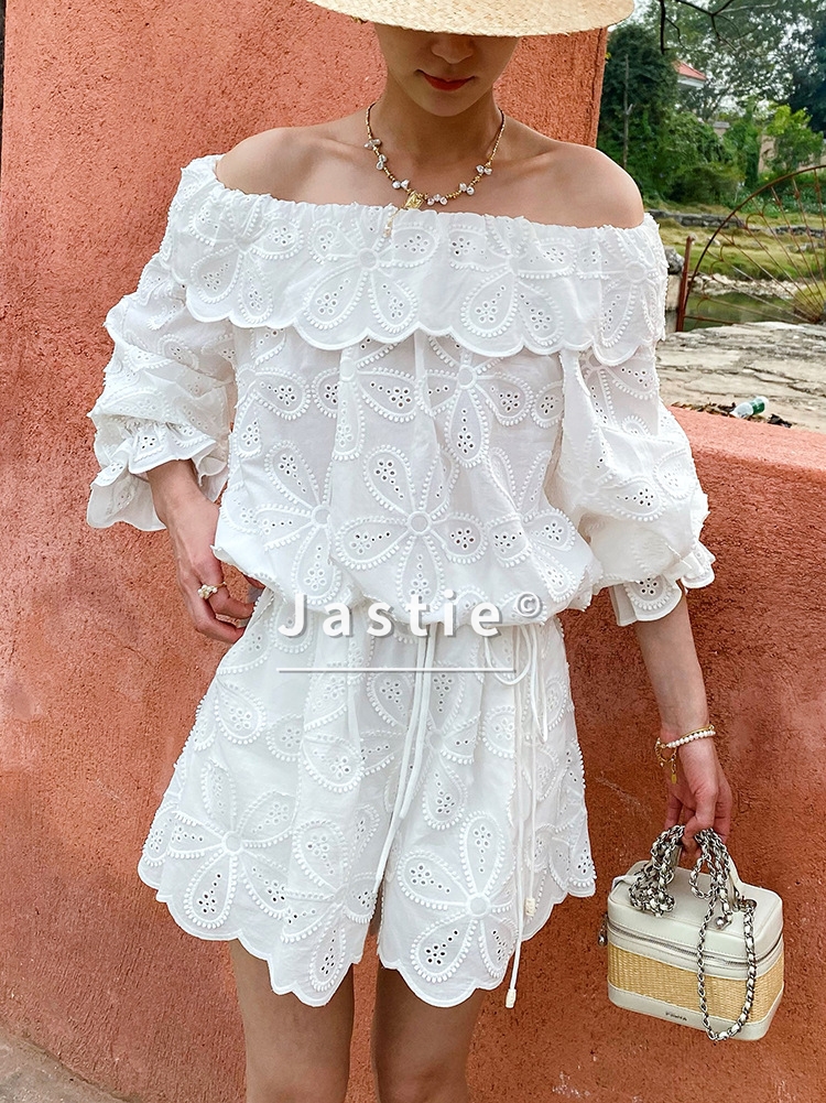 Sexy Off Shoulder Eyelet Lace  - Embroidery Eyelet recensione e prezzo