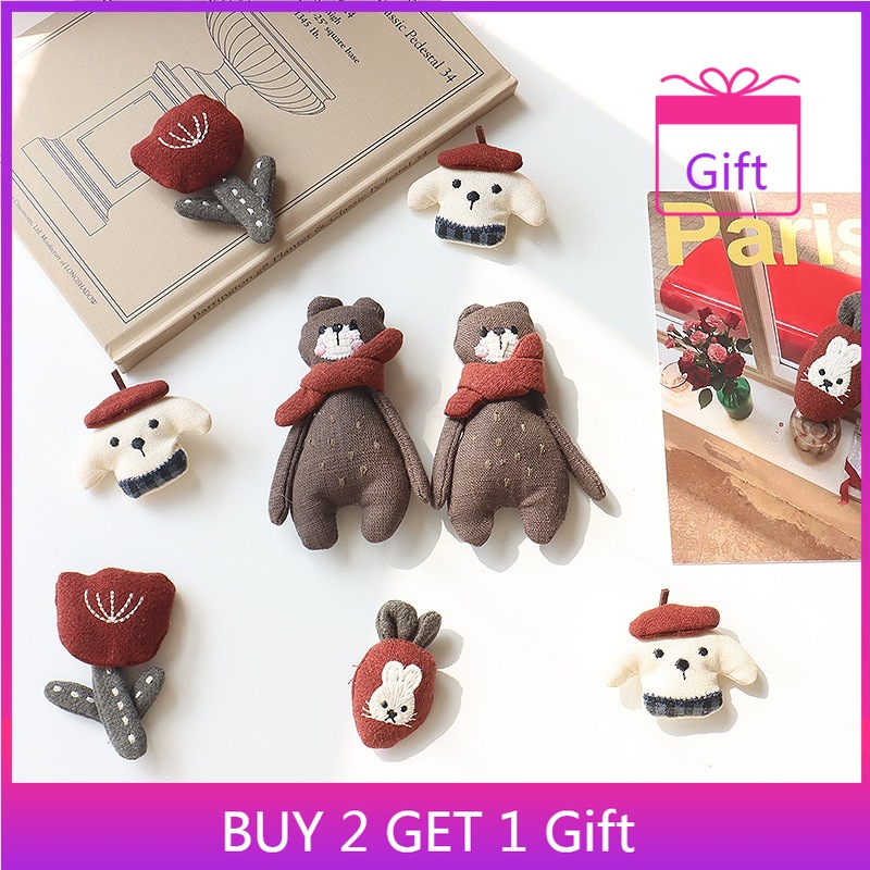 Bunny Brooch Red Scarf Bear Tu - Embroidery Rabbit recensione e prezzo