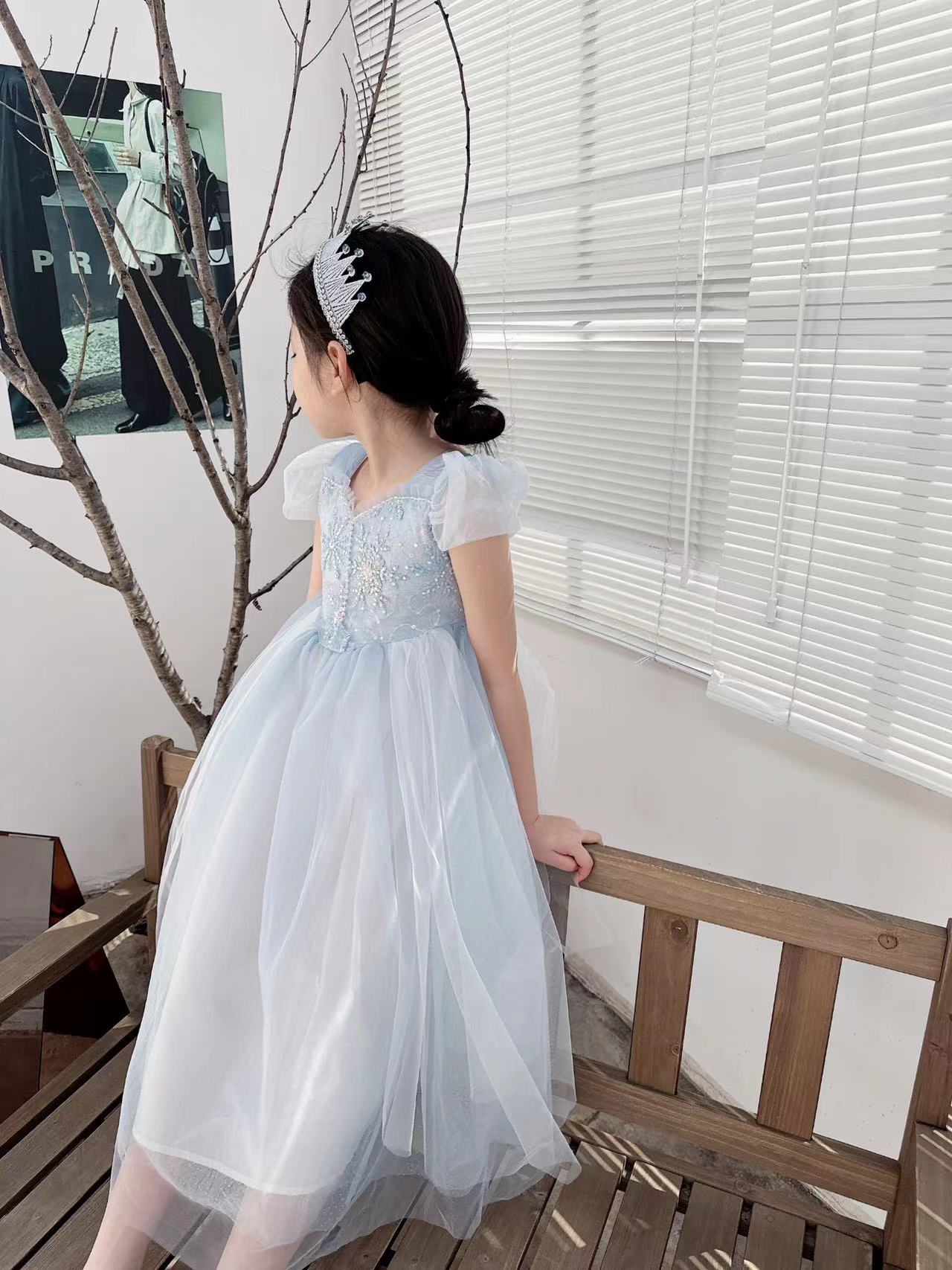 Embroidered Elsa Girls Dress f - Embroidery Web recensione e prezzo