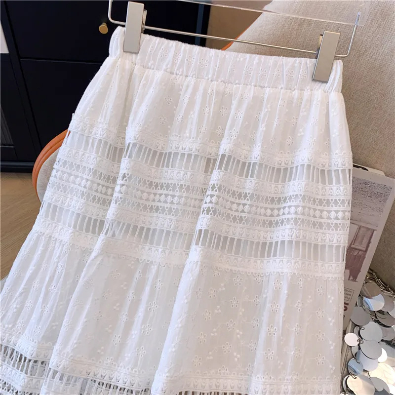 Embroidery Eyelet Cut-out Maxi - Embroidery Eyelet recensione e prezzo